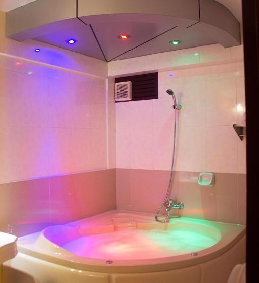 스탠다드 자쿠지 룸, Royal Garden