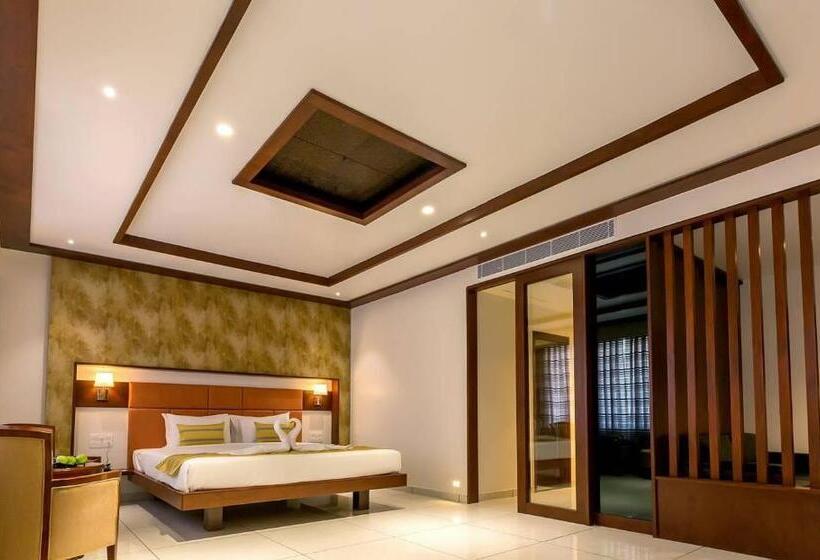 Люкс, The Fern Residency Vijayapura