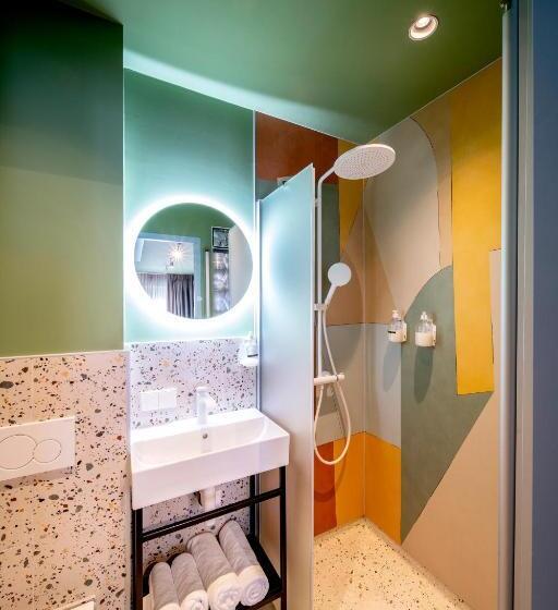 اتاق استاندارد, Tourist Inn One Amsterdam