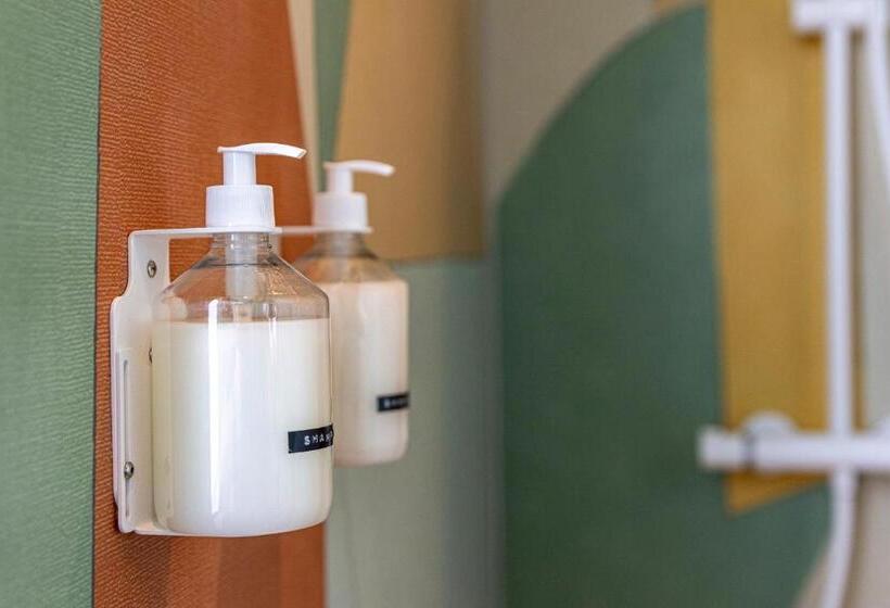 اتاق استاندارد سه نفره, Tourist Inn One Amsterdam