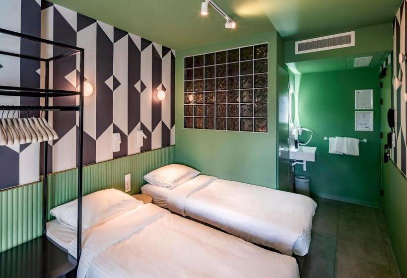 스탠다드 트리플 룸, Tourist Inn One Amsterdam