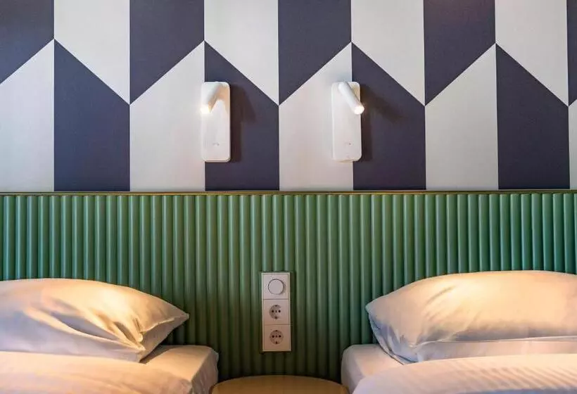 スタンダードトリプルルーム, Tourist Inn One Amsterdam