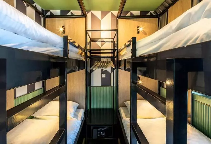 スタンダード４人部屋, Tourist Inn One Amsterdam