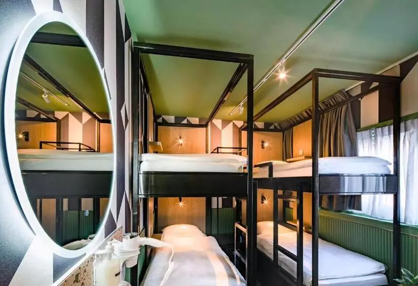 スタンダード４人部屋, Tourist Inn One Amsterdam