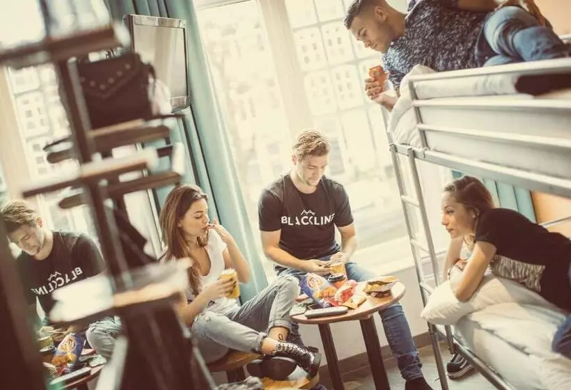 浴室共有ベーシック４人用ルーム, Tourist Inn One Amsterdam