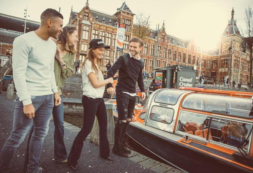 اتاق یک نفره پایه با سرویس بهداشتی مشترک, Tourist Inn One Amsterdam