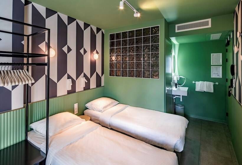 اتاق استاندارد سه نفره, Tourist Inn One Amsterdam