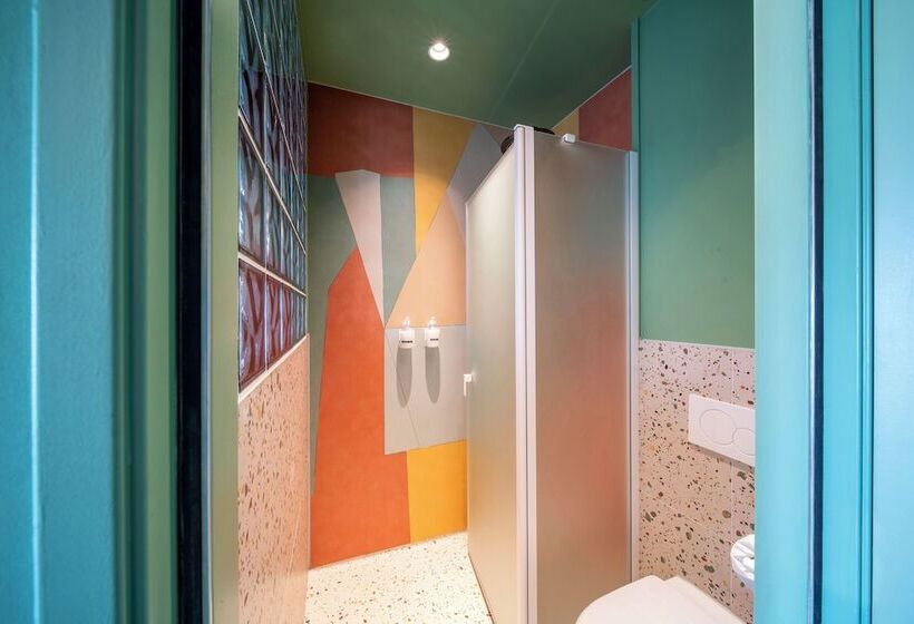 اتاق استاندارد چهار تخته, Tourist Inn One Amsterdam