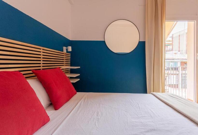 اتاق استاندارد با سرویس بهداشتی مشترک, Mambo Tango