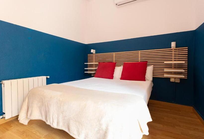 اتاق استاندارد با سرویس بهداشتی مشترک, Mambo Tango