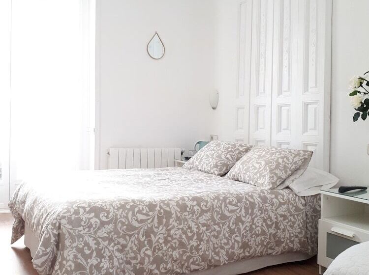 اتاق استاندارد, Hostal Casa Chueca