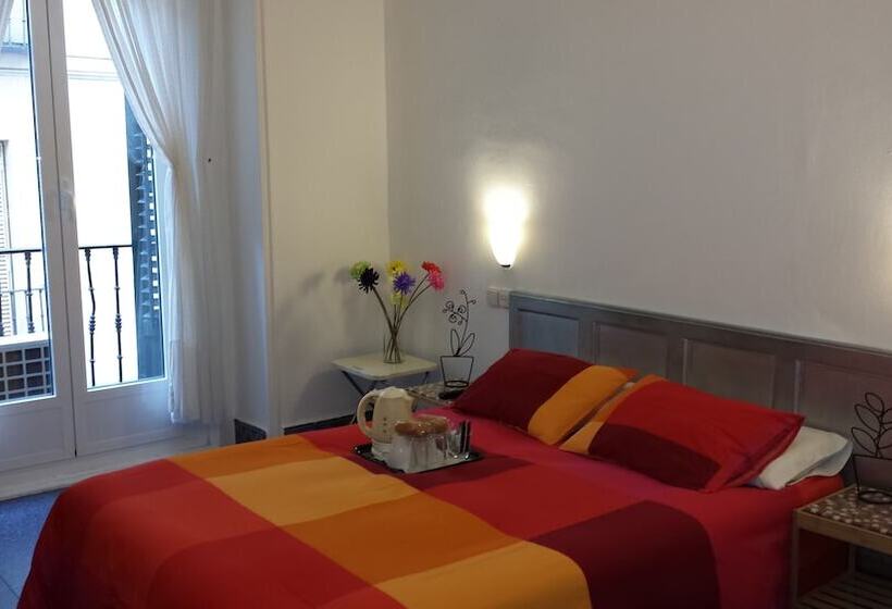 اتاق استاندارد, Hostal Casa Chueca