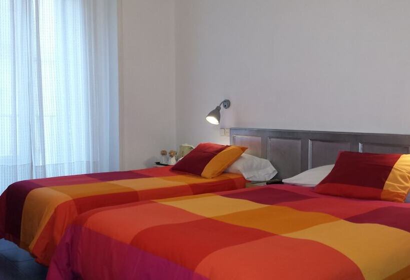 اتاق استاندارد, Hostal Casa Chueca