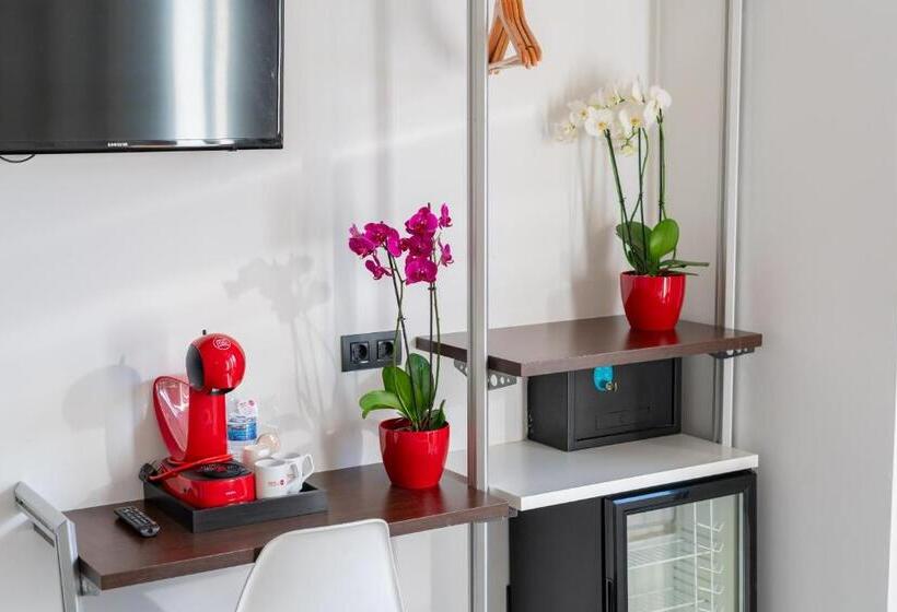 اتاق استاندارد, Hostal Gran Via 44