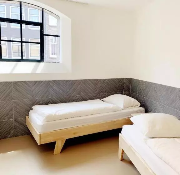 اتاق استاندارد چهار تخته, Hostel The Globe