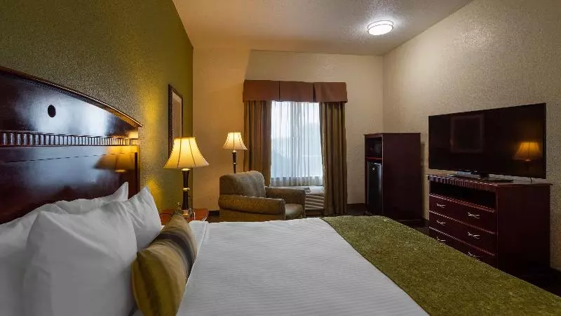 Standard-invahuone, Best Western Palace Inn & Suites