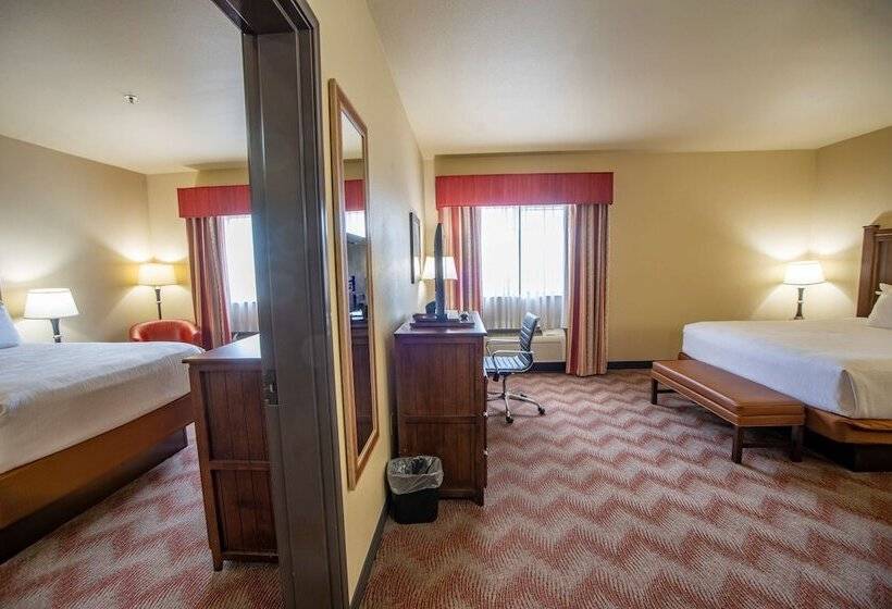 Люкс, Best Western Plus Cimarron Hotel & Suites