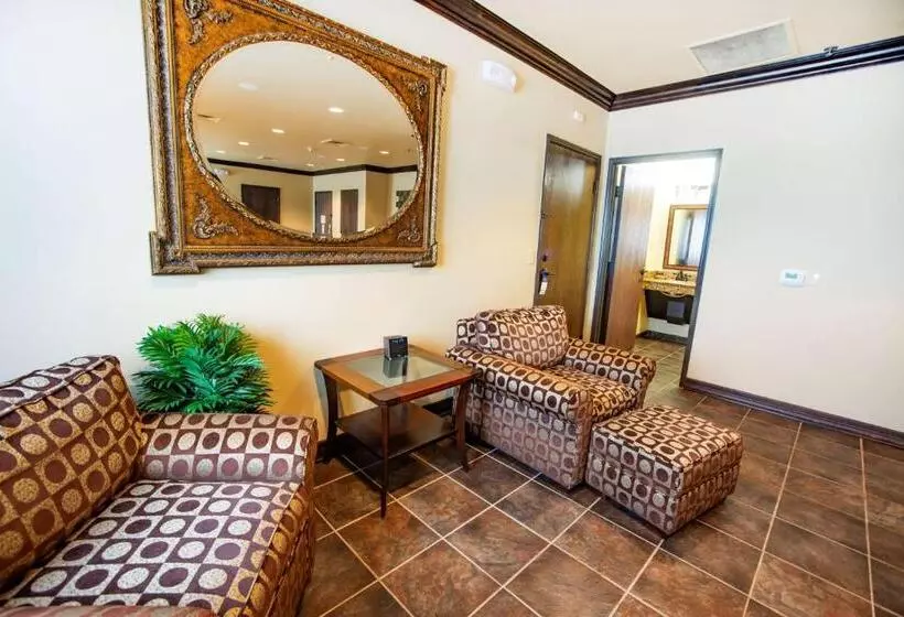 Suite Queen Bed, Best Western Plus Cimarron Hotel & Suites