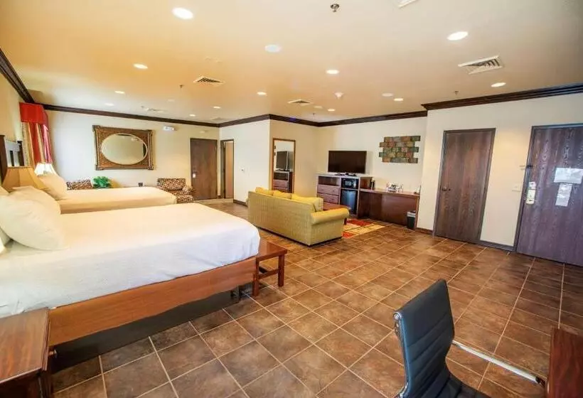 Suite Queen Bed, Best Western Plus Cimarron Hotel & Suites