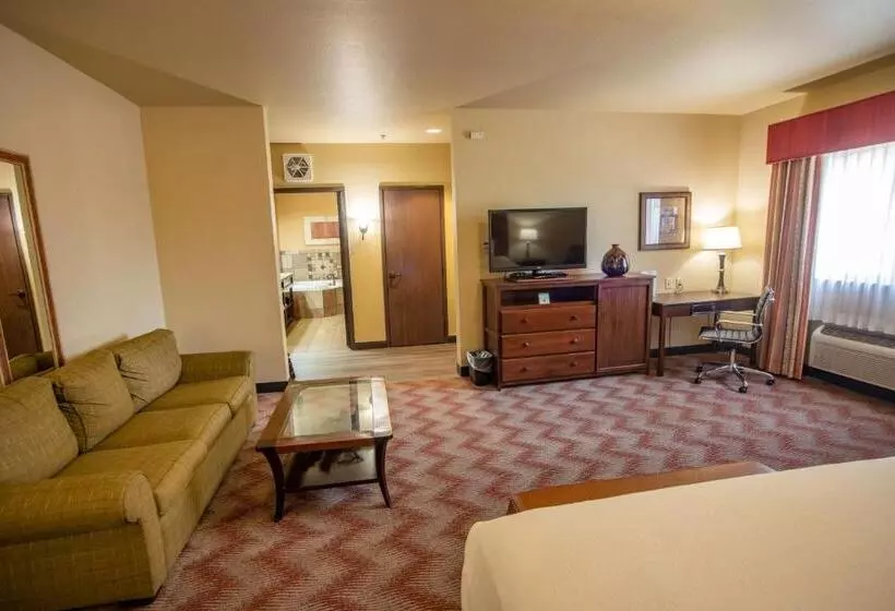 سوئیت با تخت بزرگ, Best Western Plus Cimarron Hotel & Suites