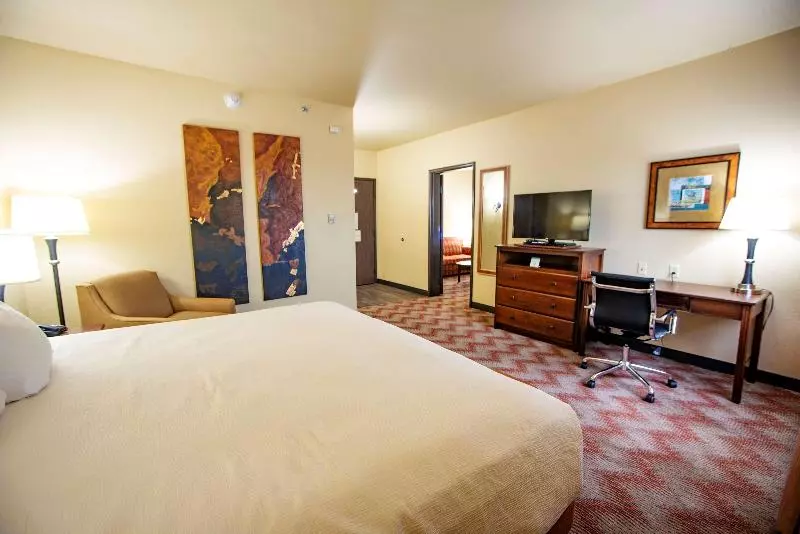 سوئیت 2 خوابه, Best Western Plus Cimarron Hotel & Suites