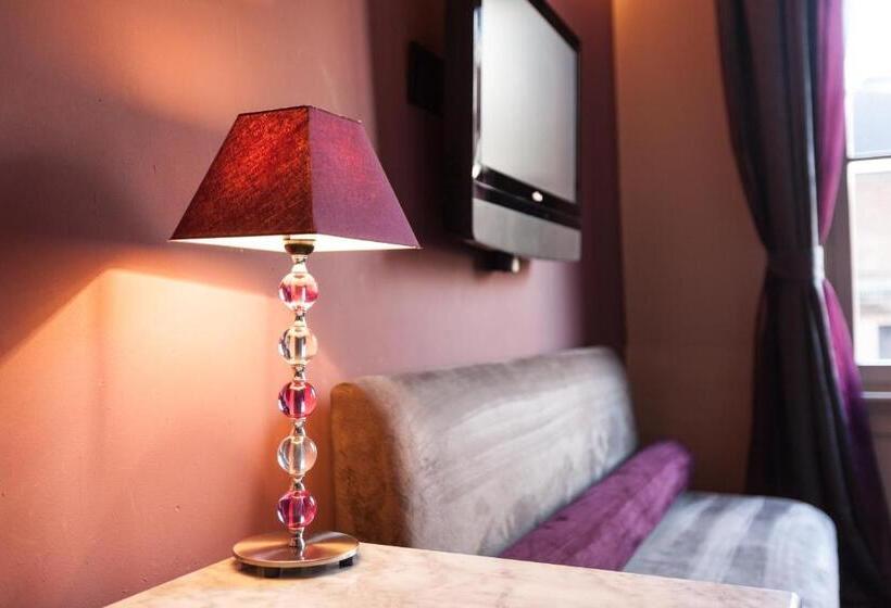 جناح سرير كينج, Diamonds And Pearls