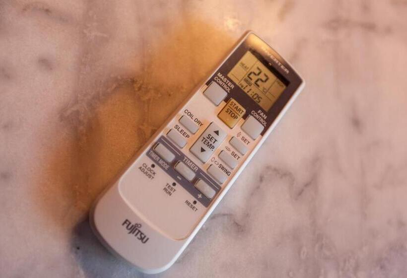 جناح سرير كينج, Diamonds And Pearls