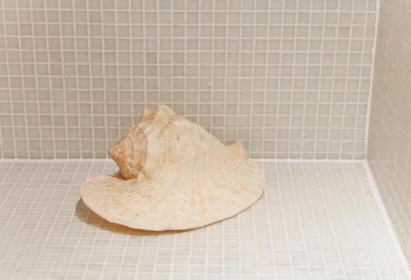 جناح سرير كينج, Diamonds And Pearls