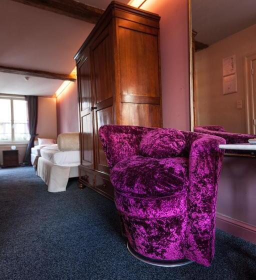 جناح سرير كينج, Diamonds And Pearls