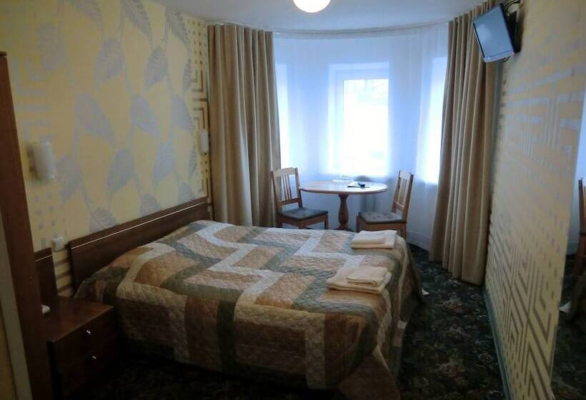 اتاق استاندارد یک تخته با سرویس بهداشتی مشترک, Dorell