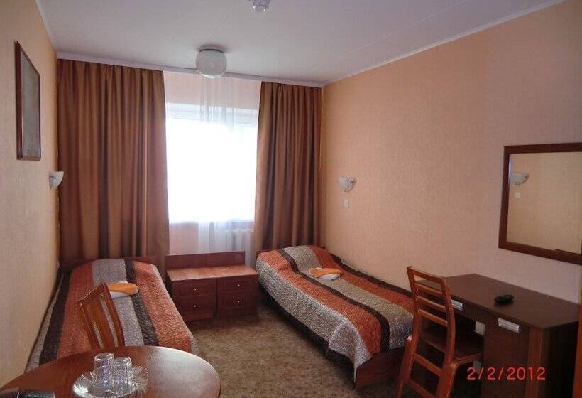 اتاق استاندارد با سرویس بهداشتی مشترک, Dorell