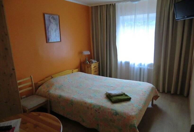 اتاق استاندارد یک نفره, Dorell