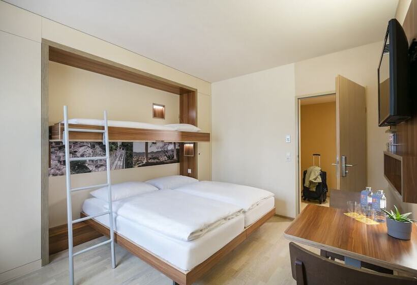 Номер Стандарт Трехместный, Jufa Hotel Graz City