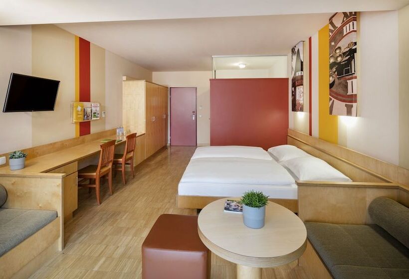 Номер Стандарт Трехместный, Jufa Hotel Graz City