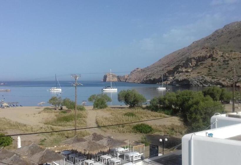 اتاق سوپریور با چشمانداز دریا, Maistrali