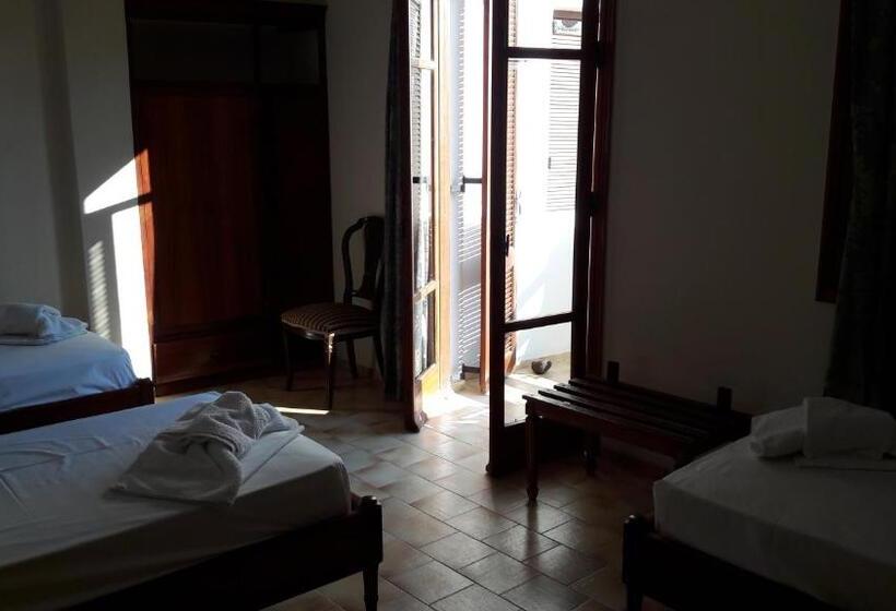 اتاق استاندارد سه تخته با چشمانداز, Maistrali