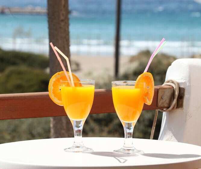 اتاق سوپریور با چشمانداز دریا, Maistrali