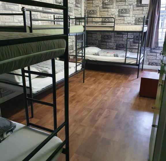 غرفة عائلية كلاسيكية, International Budget Hostel City Center