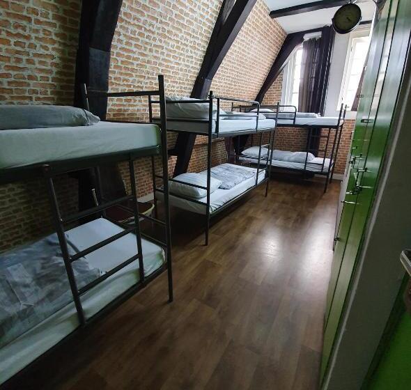 חדר משפחתי קלאסי, International Budget Hostel City Center
