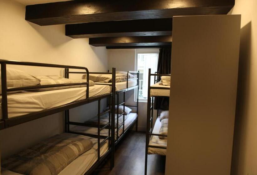 غرفة عائلية كلاسيكية, International Budget Hostel City Center