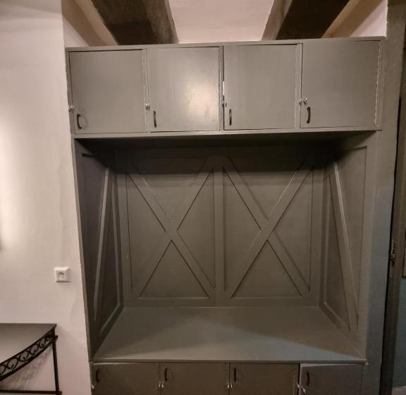 سرير فى غرفة مشتركه, International Budget Hostel City Center