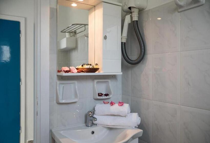 شقة غرفتين, Maistrali Apartments