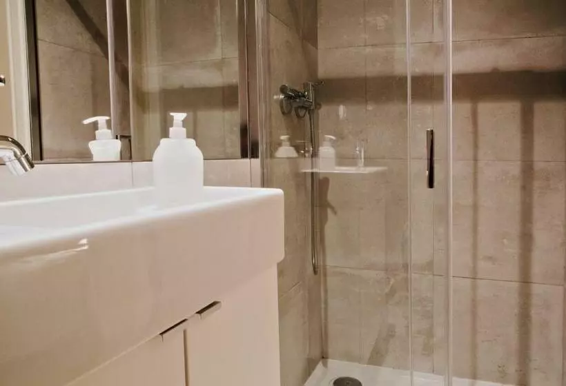 اتاق استاندارد, Porto Spot Hostel