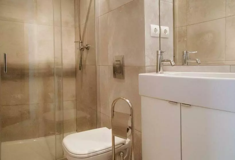 اتاق استاندارد, Porto Spot Hostel
