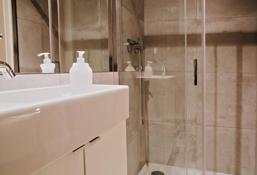 اتاق استاندارد, Porto Spot Hostel