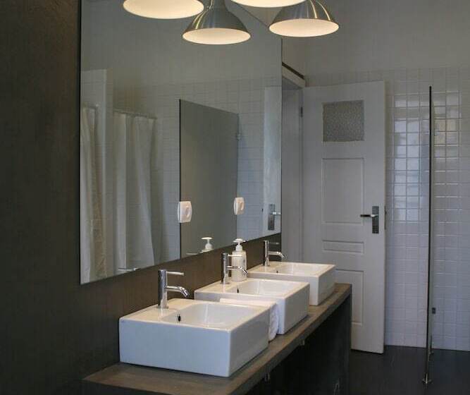 تختخواب در اتاق مشترک, Porto Spot Hostel