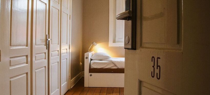 تختخواب در اتاق مشترک, Porto Spot Hostel