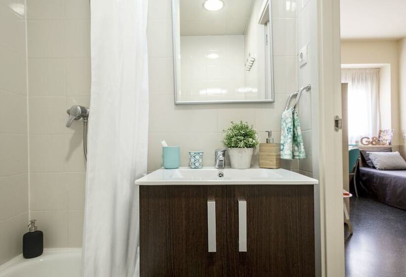 استودیوی کلاسیک, Residencia Universitaria Erasmo