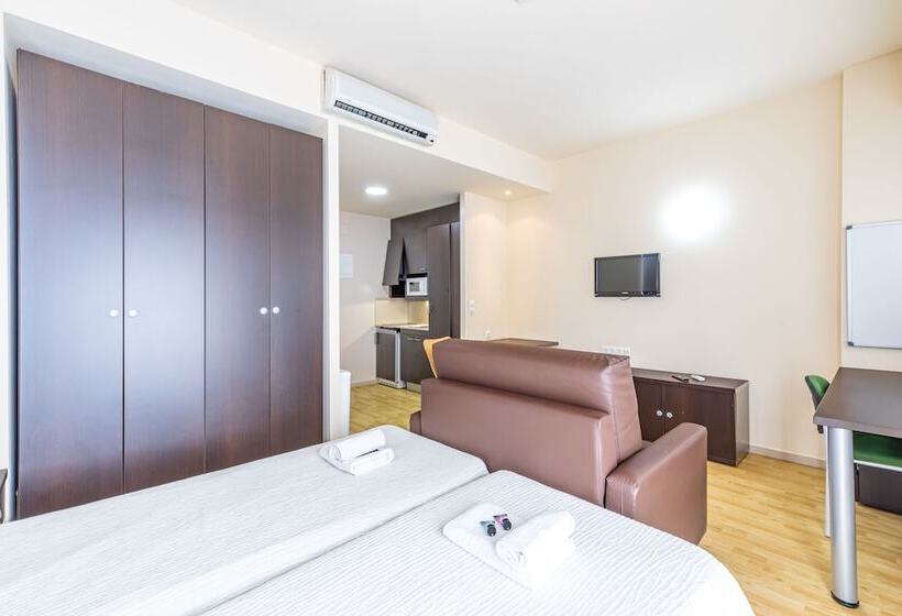 استودیو کامفورت, Residencia Universitaria Erasmo