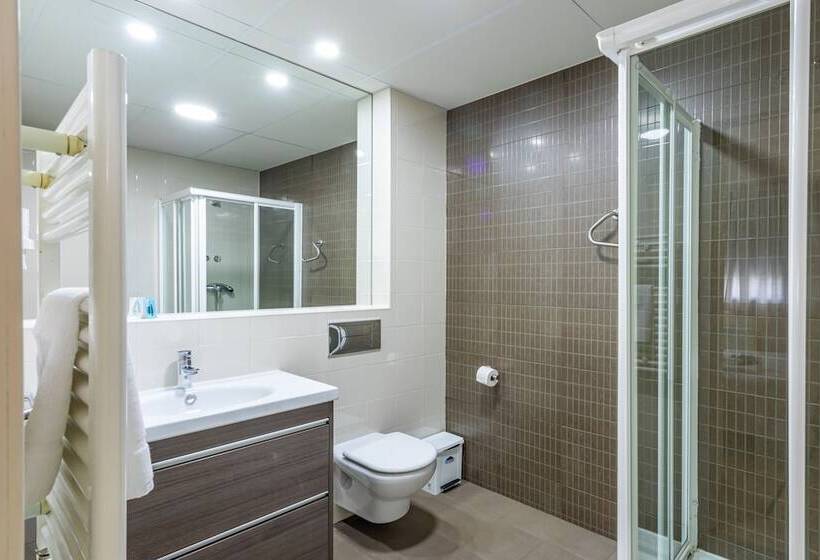 استودیو اجرایی, Residencia Universitaria Erasmo